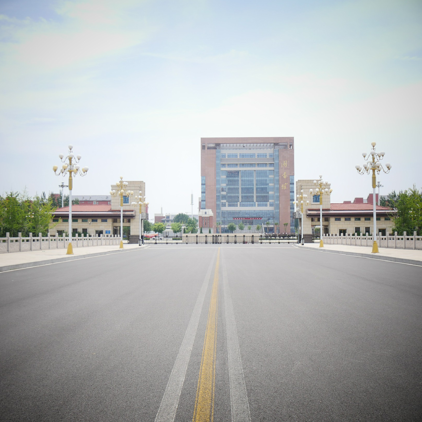  /a>明向校区坐落于 a target="_blank" href="/item/山西省/365266"