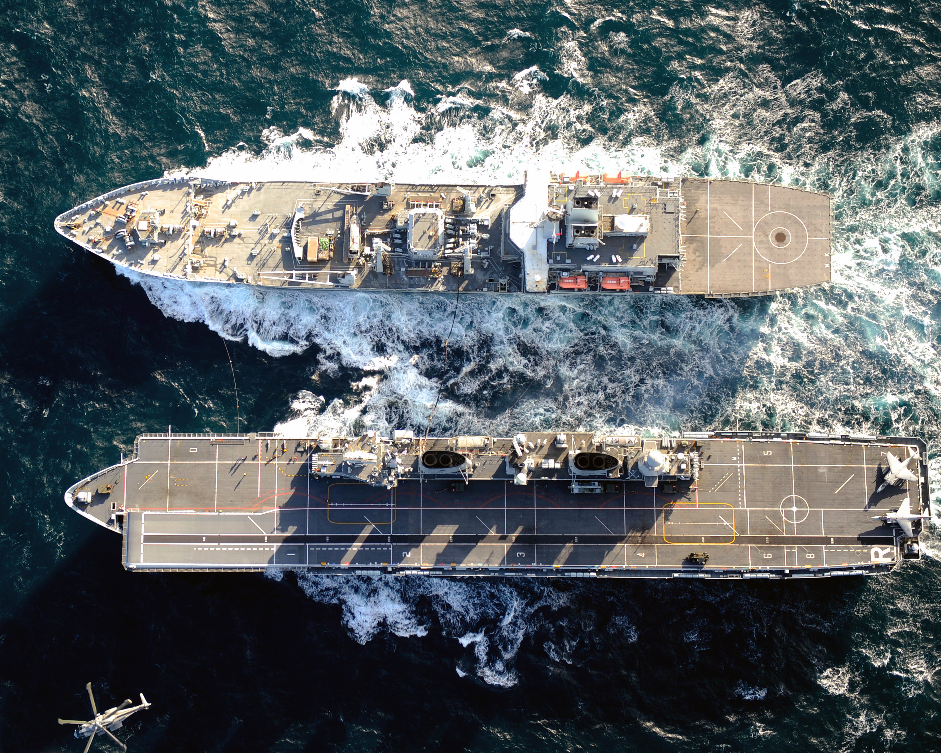  p>无敌级航空母舰(英文:invincible class aircraft carrier),是英国