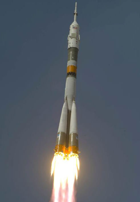  p> b>联盟号飞船 /b>(俄语: b> i>Союз /i> /b>,英语: b> i>