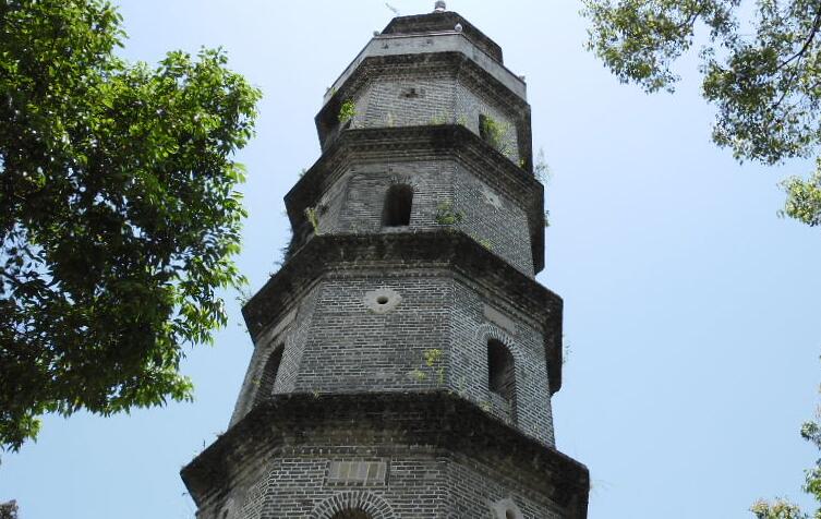  p>河婆古塔位于揭西县 a target="_blank" href="/item/河婆镇