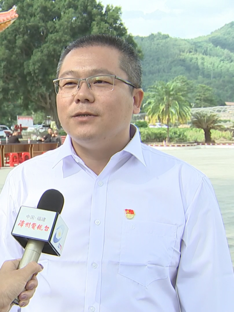  p>何志荣,现任福建省漳州市南靖县船场镇党委书记,四级调研员. /p>