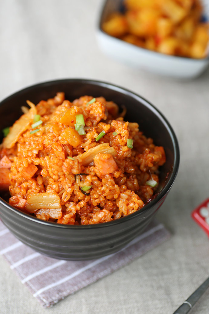 韩式泡菜蛋炒饭