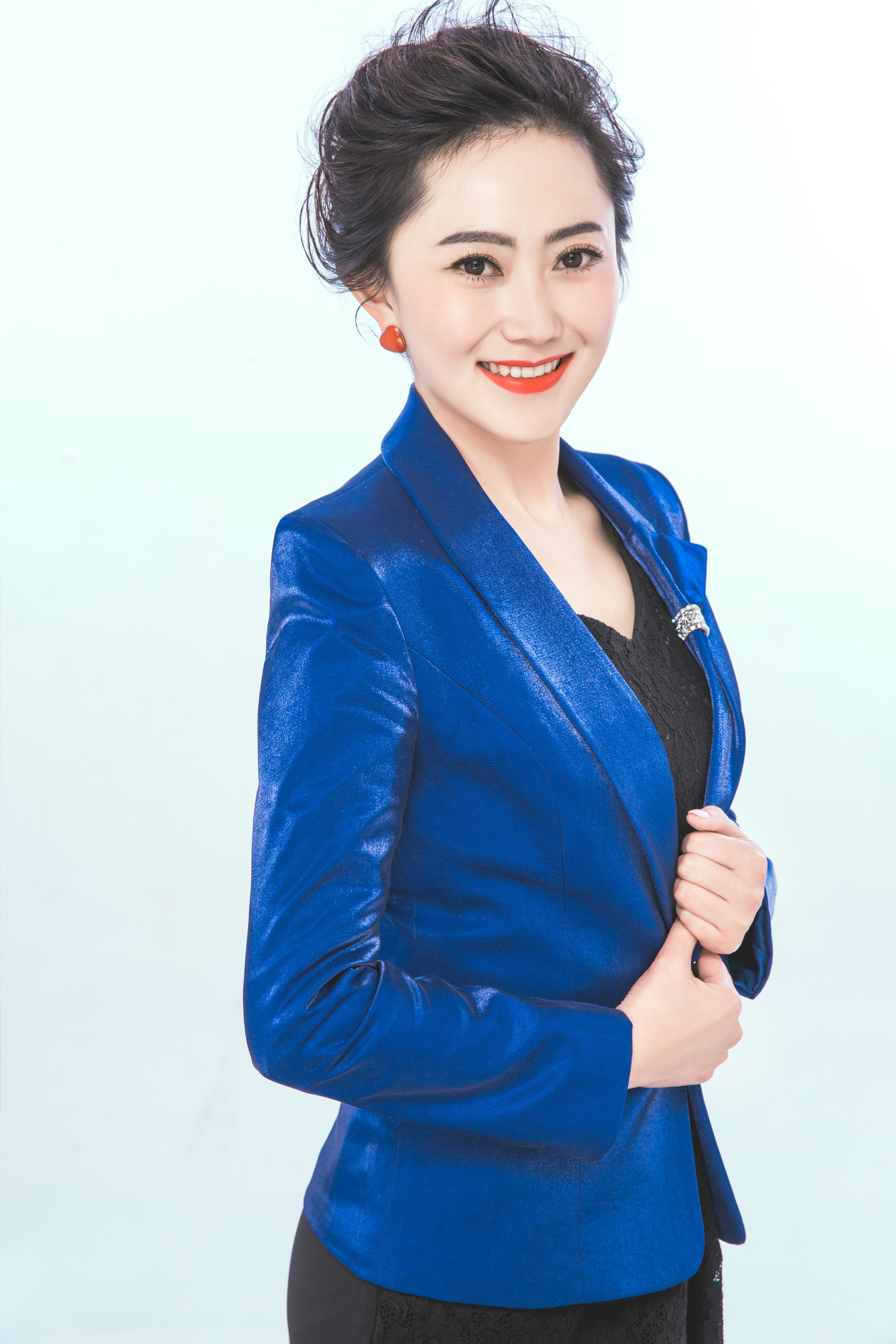 data-lemmaid="5622232">云南广播电视台 /a>新闻频率主持人