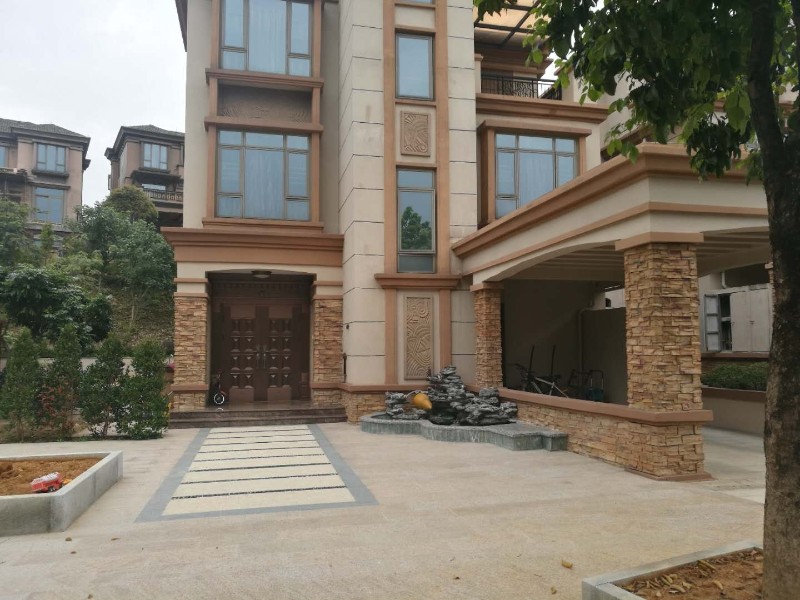  p>海逸豪庭御峰位于东莞市厚街镇厚街镇,由东莞冠亚环岗湖商住区建造