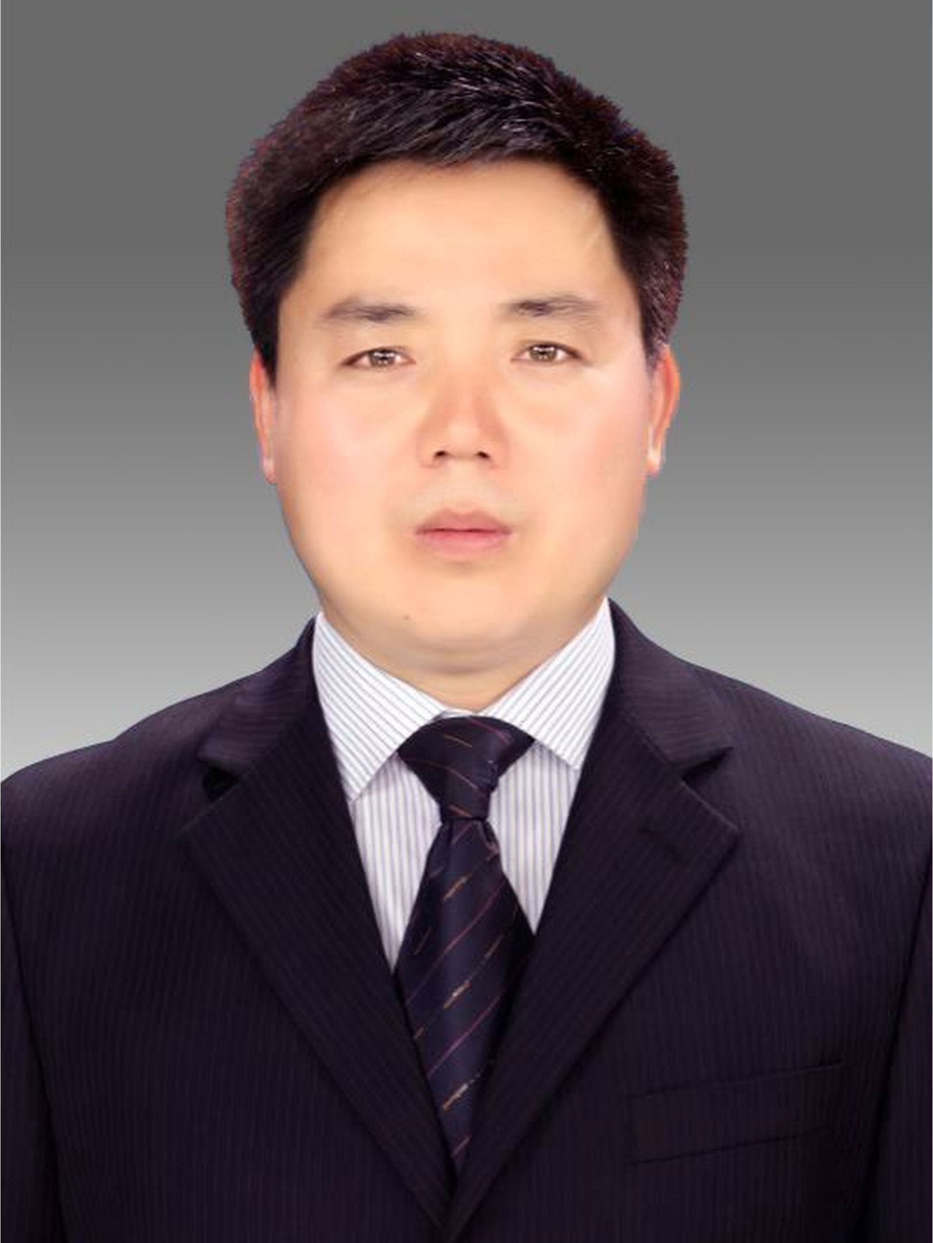  p>李远峰,现任陕西省咸阳市秦都区西兰办党工委书记. /p>