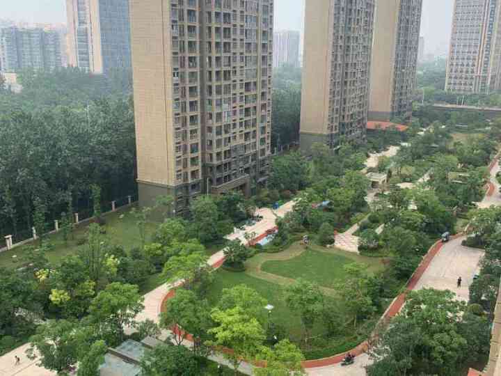  p>苏宁悦城悦园a区位于无锡市滨湖塘铁桥,共计房屋1320户. /p>