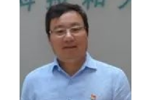 王辉,1964年生,1987年毕业于吉林大学国际法专业,获学士学位,立思辰副