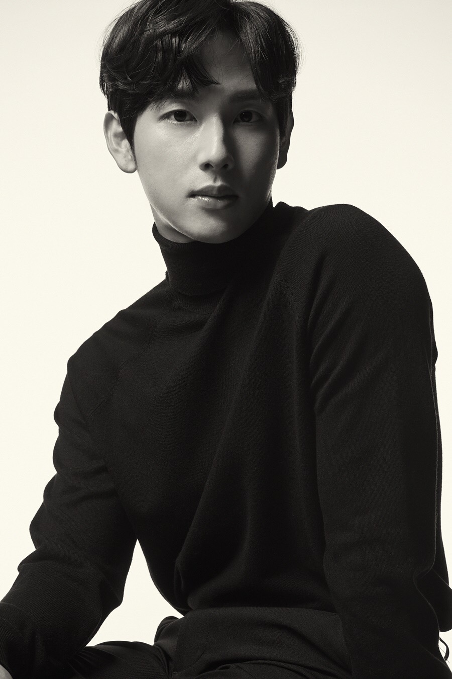  p>任时完(         ,yim si wan),本名任雄宰,1988年12月1日出生于
