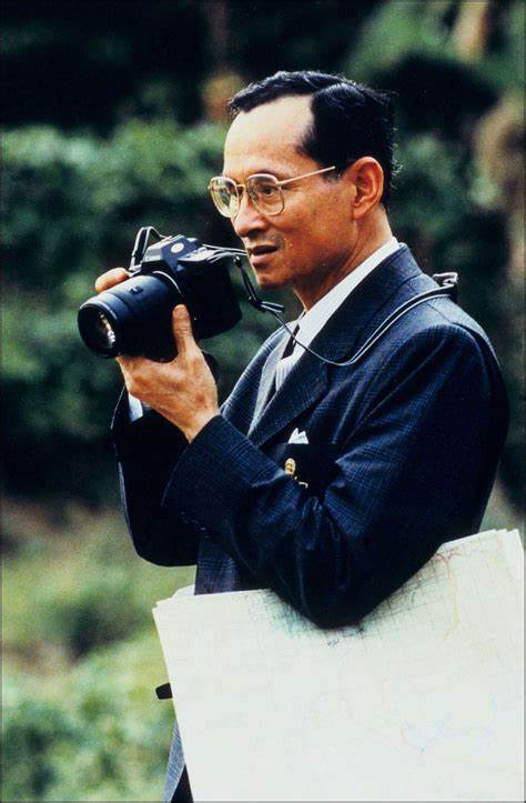 普密蓬·阿杜德