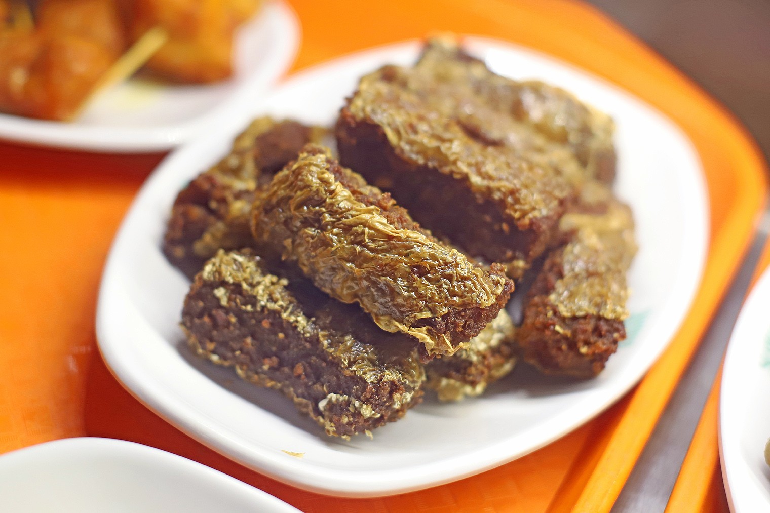  p data-id="gnwilmup2a">炸松肉是一道老少皆