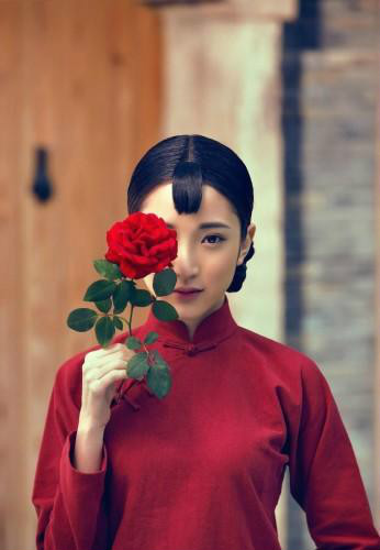  p>徐千惠,出生于广东广州,浙江杭州人,中国内地女主持人,毕业于 a