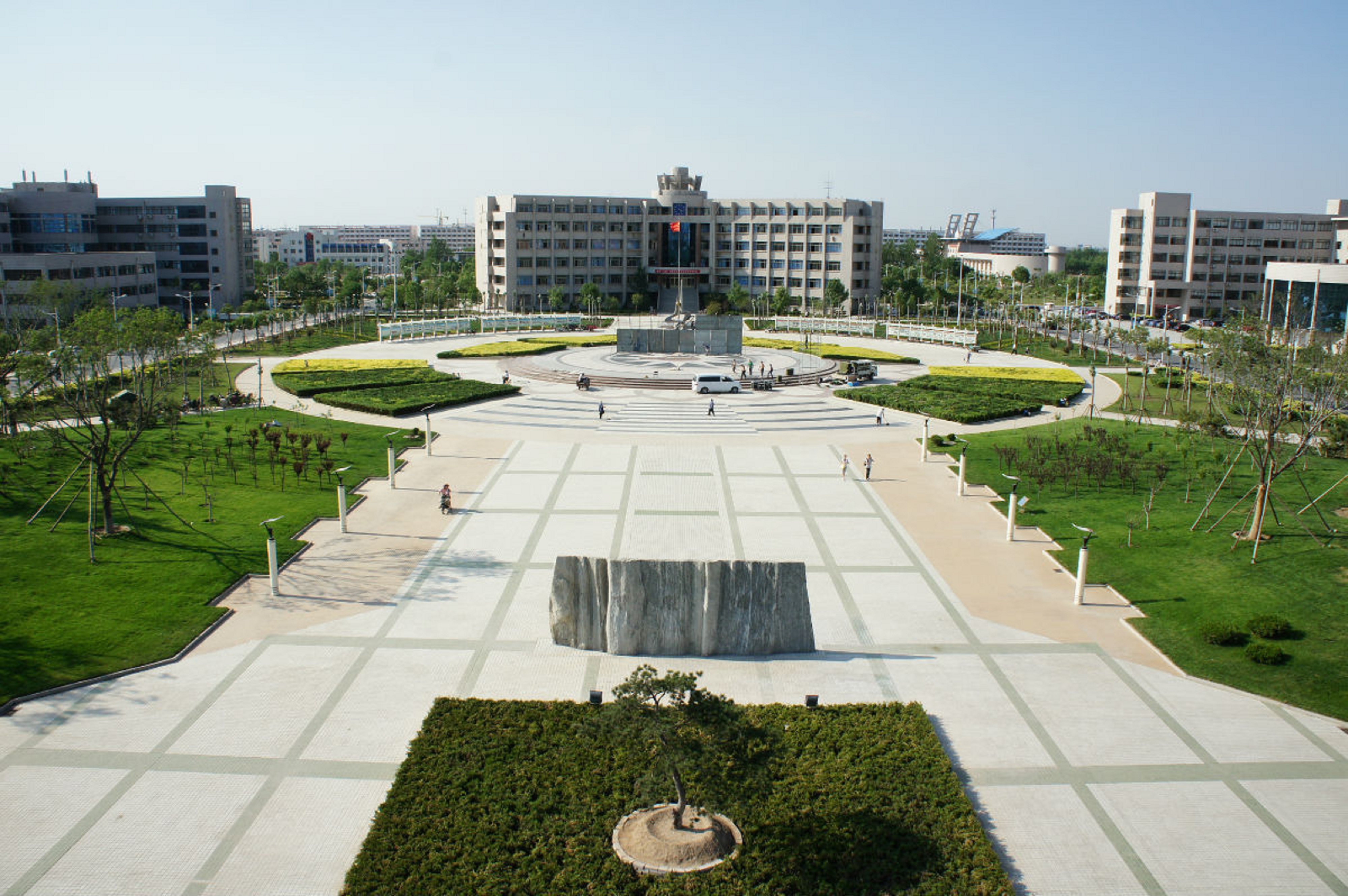  p>滨州学院(binzhou university)是由 a target="_blank" href="