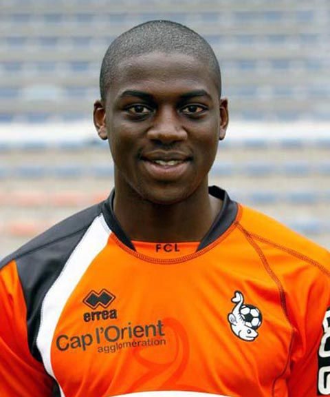  p data-id="gn2lnbs7mo">耶西·皮,国籍,法国