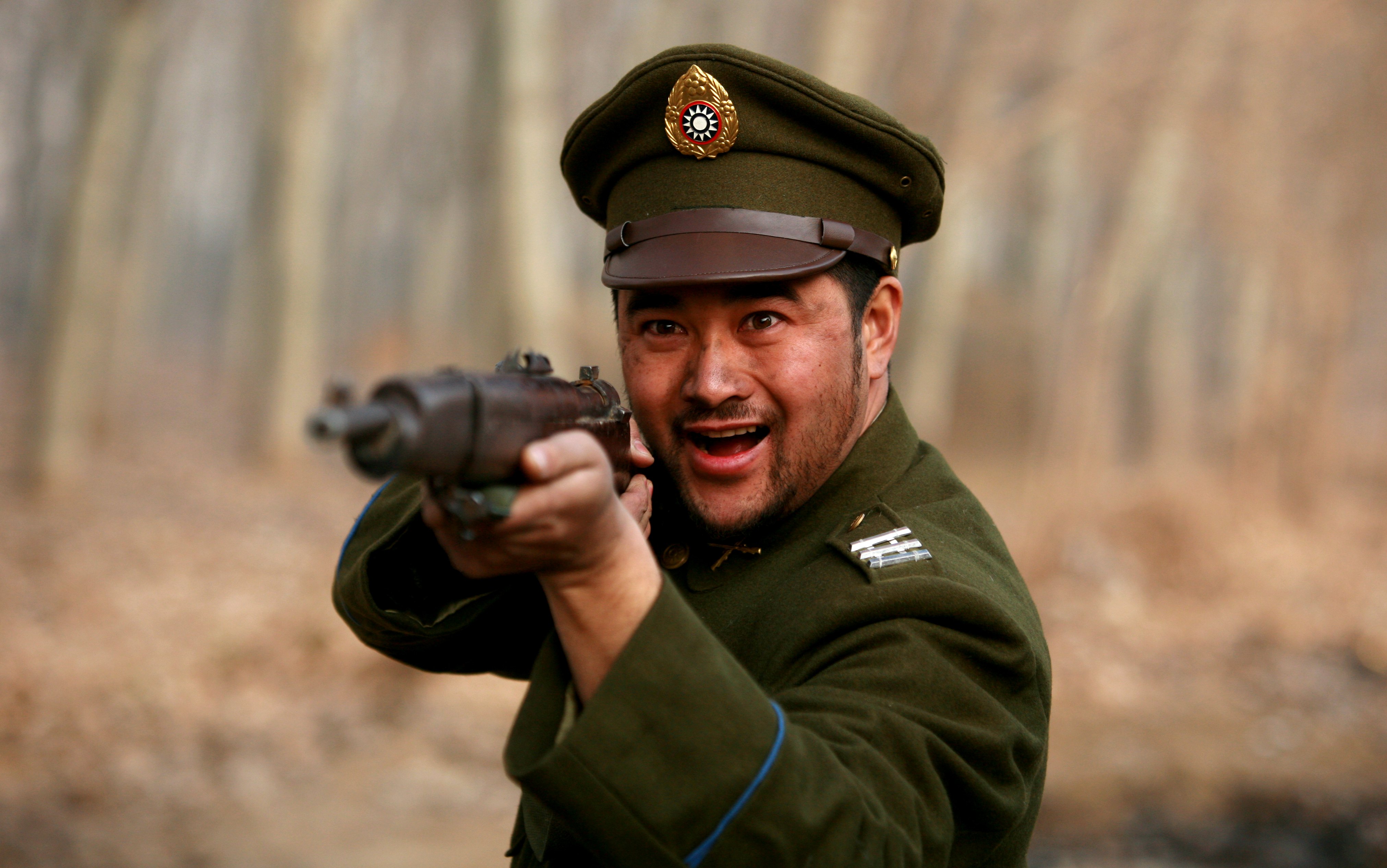 年3月15日出生于黑龙江省五常市,毕业于北京电影学院,中国内地男演员