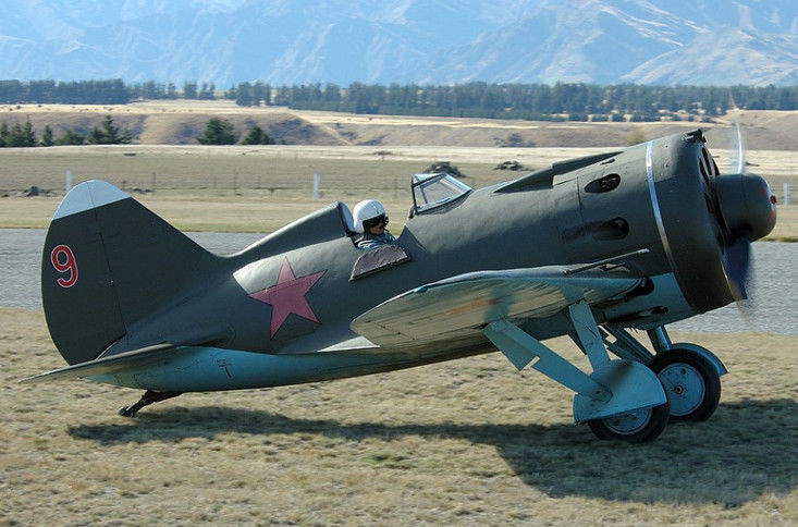 伊-16战斗机