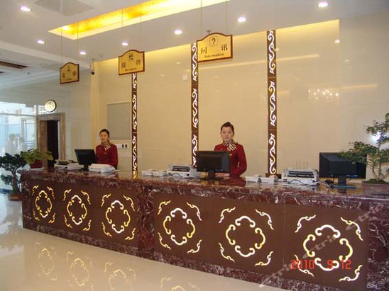  p>青岛复盛大酒店开业时间2004年10月1日,主楼高7层,附楼高2层,共有