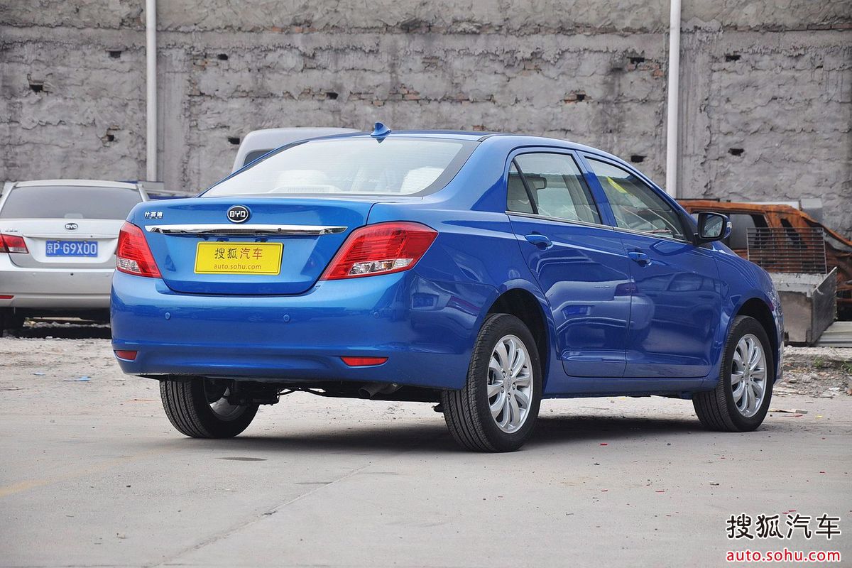 比亚迪轿车型的