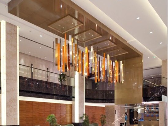  p>上海大华锦绣假日酒店地处 a target="_blank" href="/item/浦东