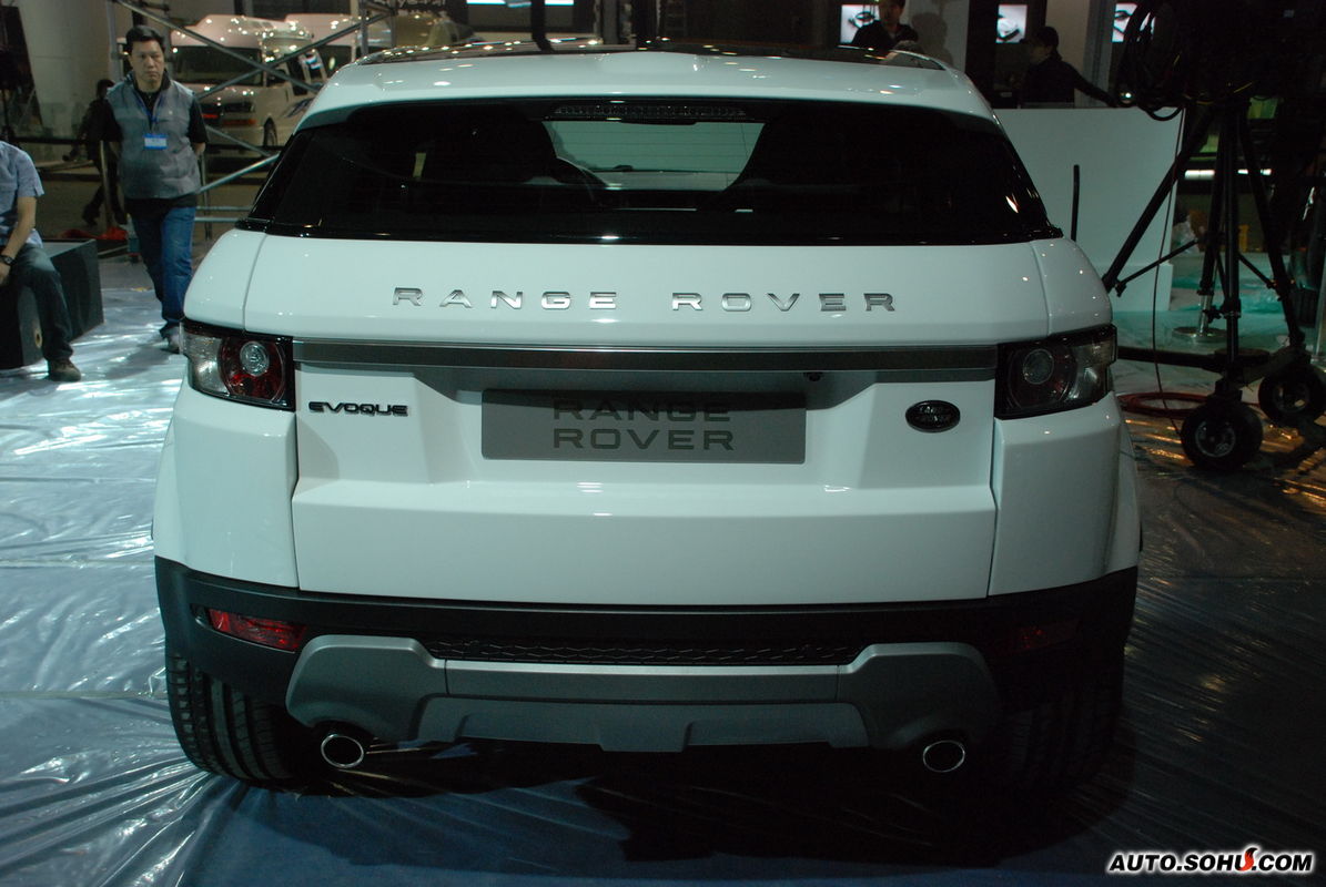  p>揽胜极光(evoque)是路虎品牌中车身最为紧凑的 a target="_blank"