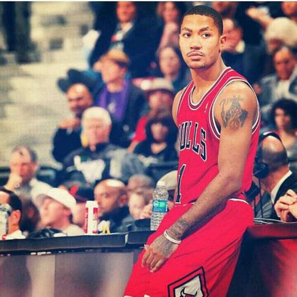 p>德里克·罗斯(derrick rose),1988年10月4日出生于美国 a target="