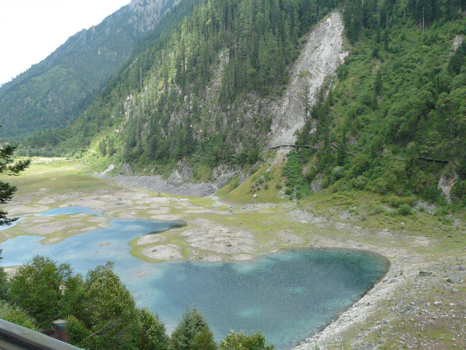  p>季节海分为上,下季节海.