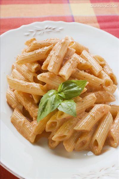  p>通心粉亦称通心面,在国外已是极普通的面制品之一,我国 a target="