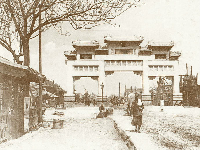  p>东交民巷全长为1552米,西起 a target="_blank" href="/item