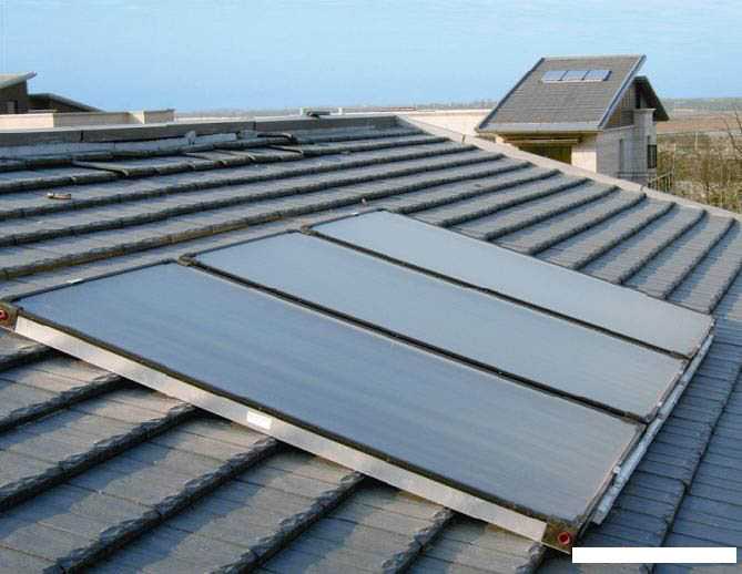 太阳能板热水器