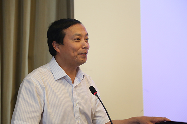  p>郭建华,男,北京市高自考会计专业阅卷组组长. /p>