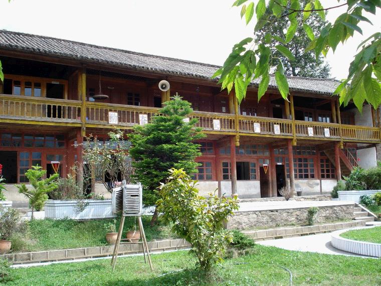  p>七曲自然村,隶属于云南省大理白族自治州洱源县炼铁乡翠屏村委会