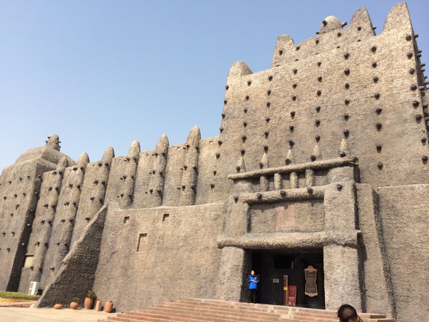 克拉嗨谷主题乐园