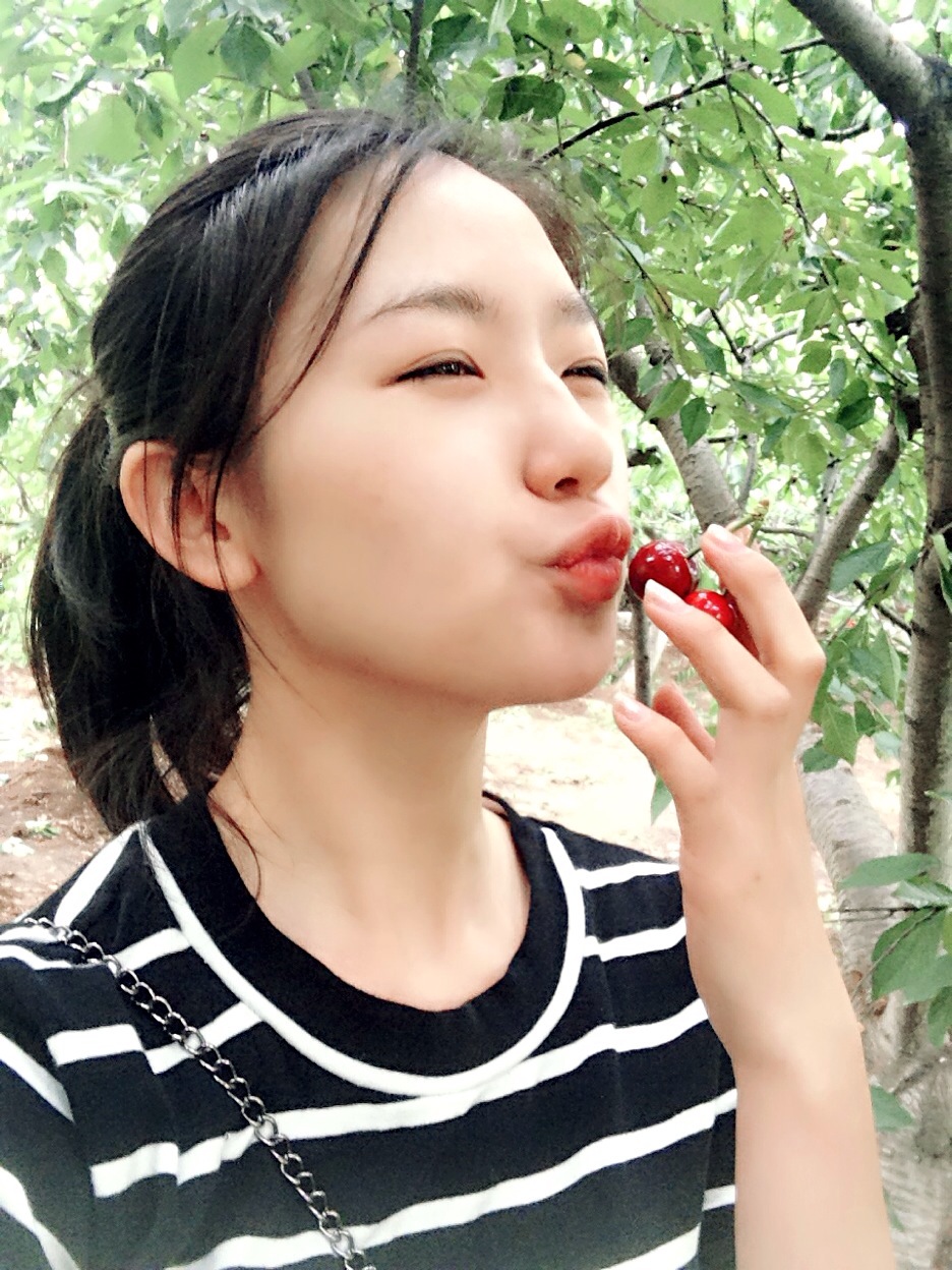  p>董婕,1994年9月7日出生于宁夏回族自治区,中国新生代女演员.