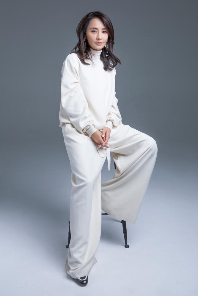  p>马雅舒,1977年3月24日出生于云南省昆明市,中国内地女演员,毕业于 