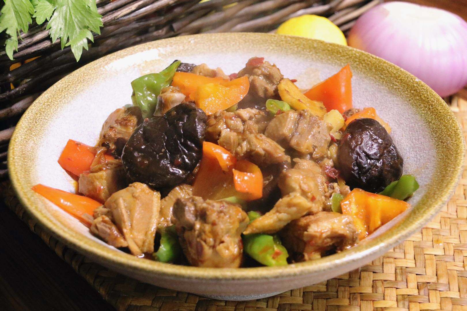 烹饪方法简单易学但耗时,食材易找,口味鲜香,香菇跟鸭肉更是营养价值