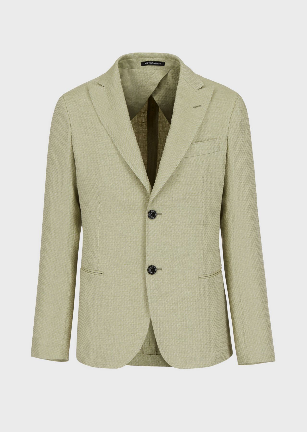  p>亚麻西装是安普里奥·阿玛尼品牌旗下的一款产品. /p>