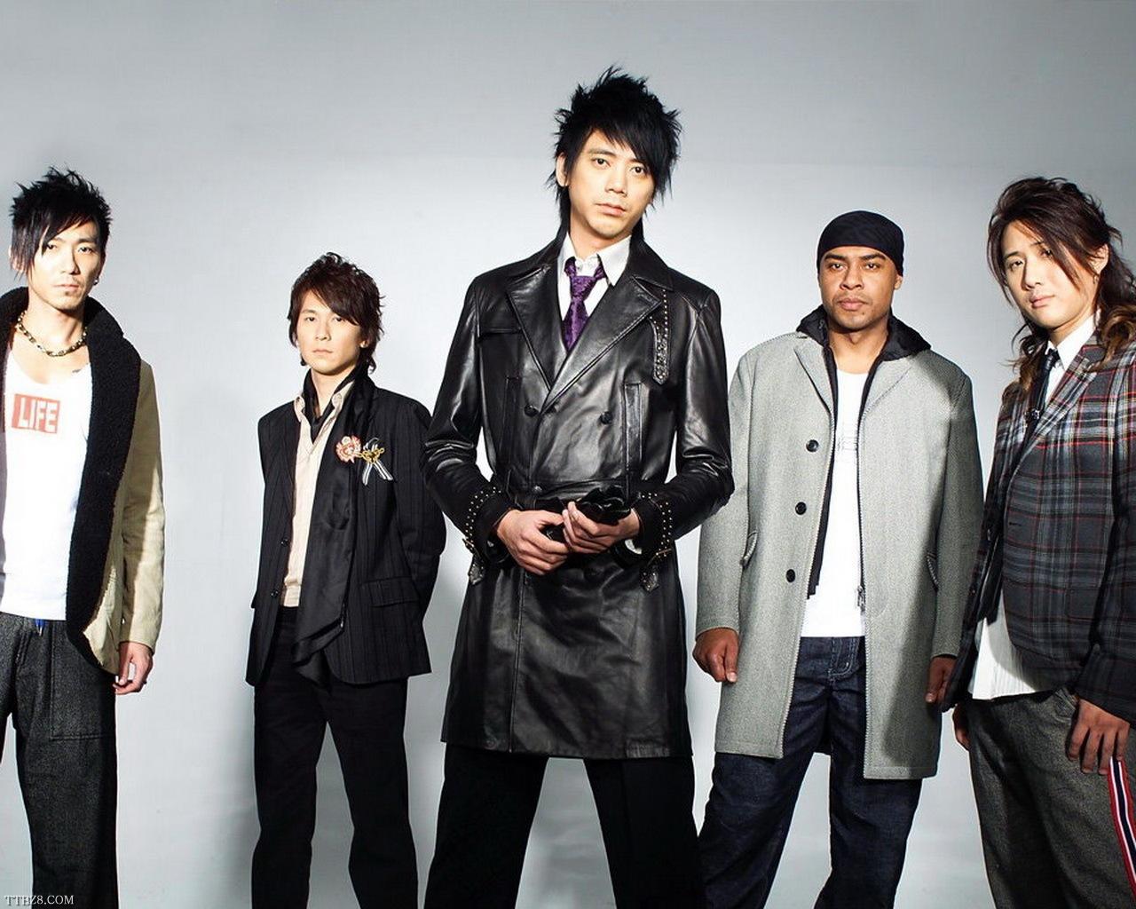 《天高地厚》是由中国台湾 a target="_blank" href="/item/信乐团