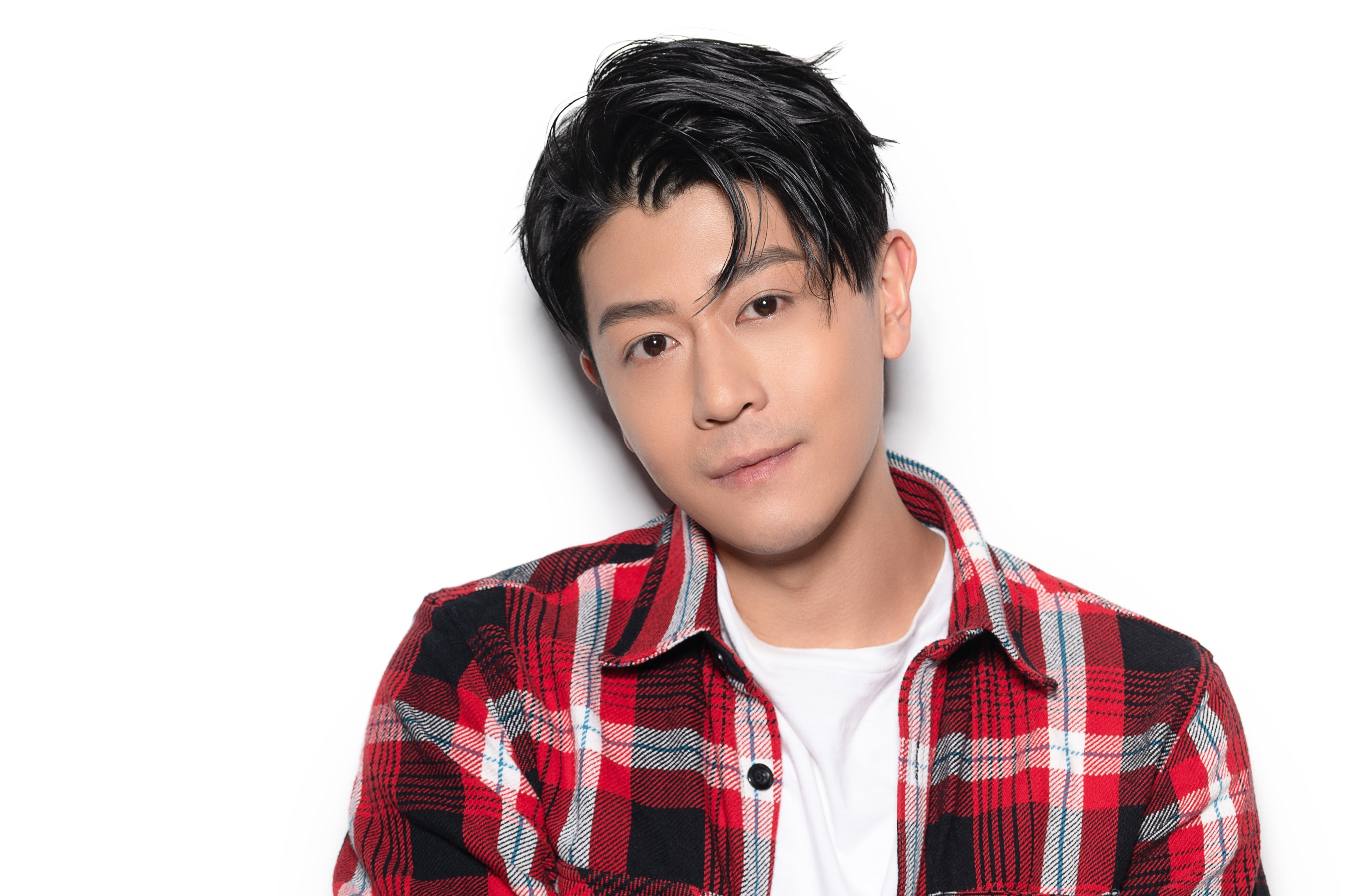  p>张朋,1986年6月27日出生于河北石家庄,中国大陆男演员,主持人,毕业