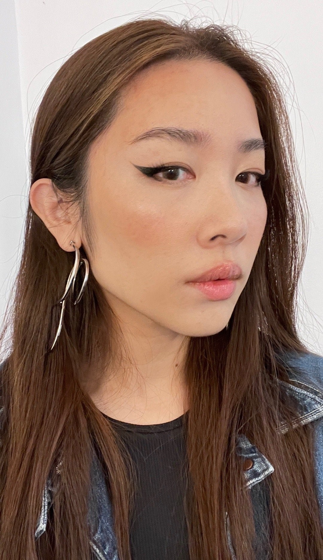 李斯璇,女,汉族,1986年5月18日出生于四川省成都市,中国内地双语主持