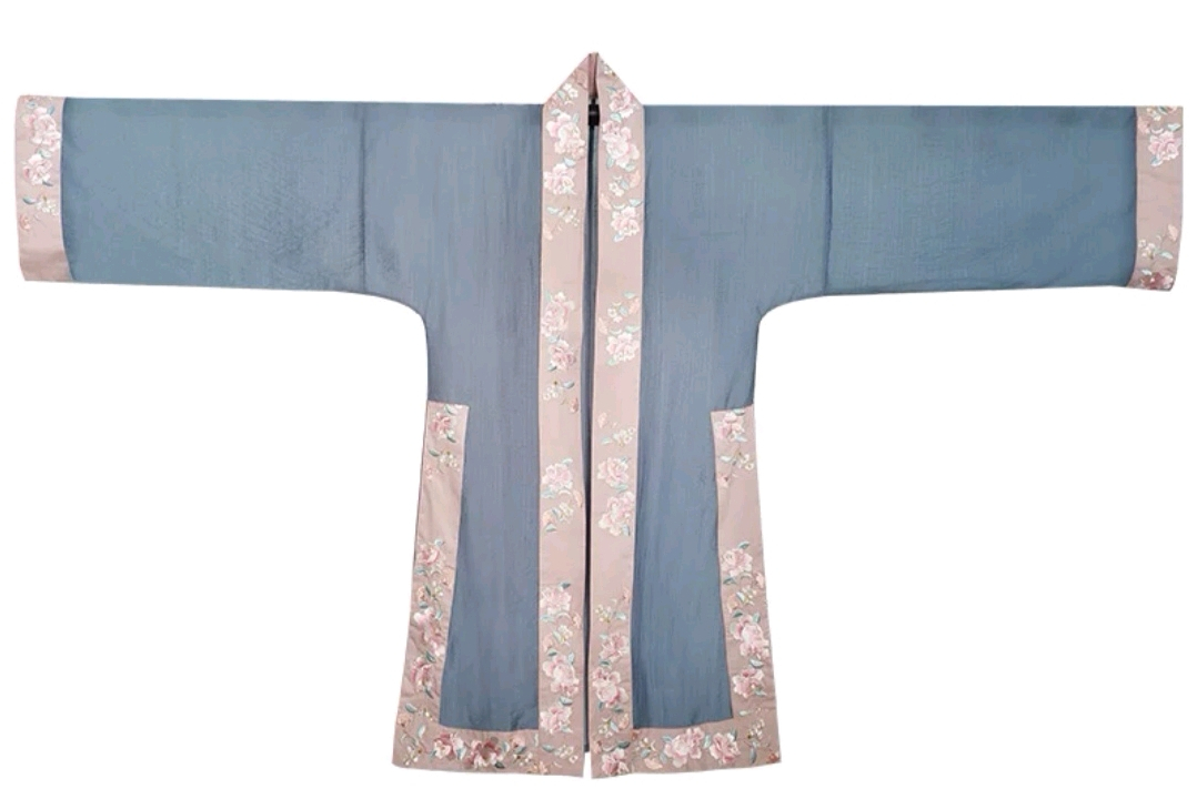  p>褙子,又名背子,绰子,绣   ,是汉服传统服饰的一种,始于 a target="