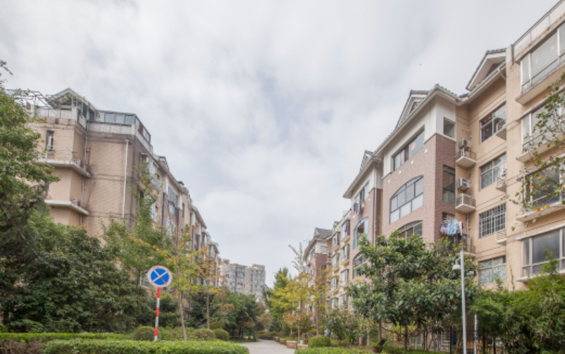  p>文化名园荷风苑位于南京市江宁百家湖,由无开发商建成,总建筑面积