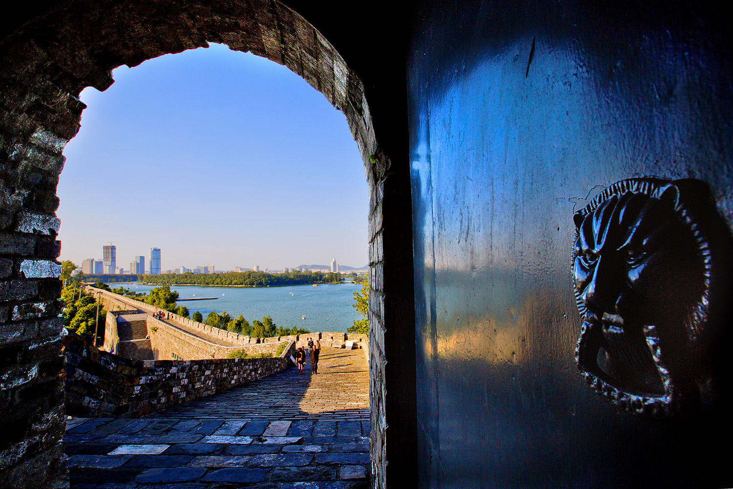  p>南京明城墙包括明朝京师 a target="_blank" href="/item/应天府