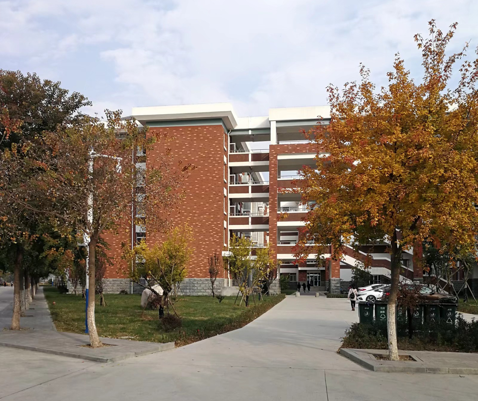 data-lemmaid="3013723">淮北师范大学 /a>新校区,地处 a target="