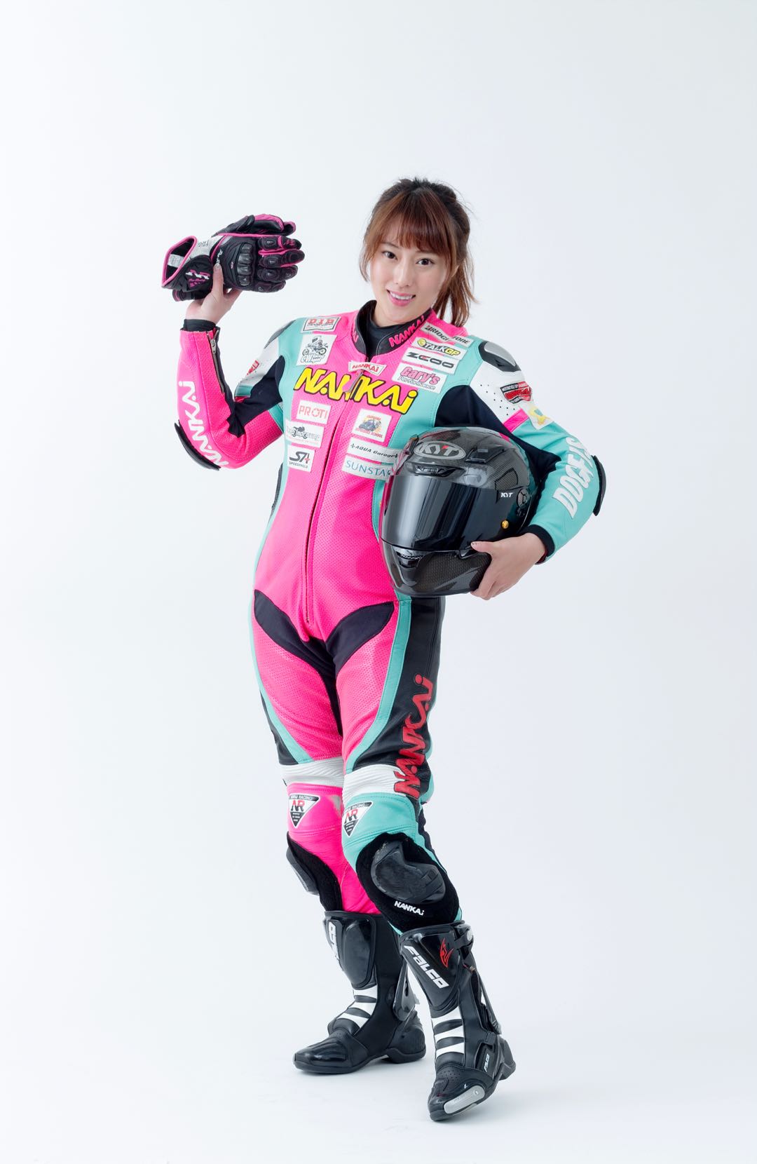  p data-id="gnwu3knlz1">李睿纭(英文名:vita),中国台湾省 span