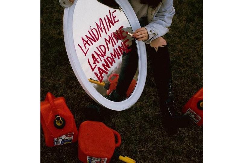  p>《landmine》是歌手 a target="_blank" href="/item/finneas