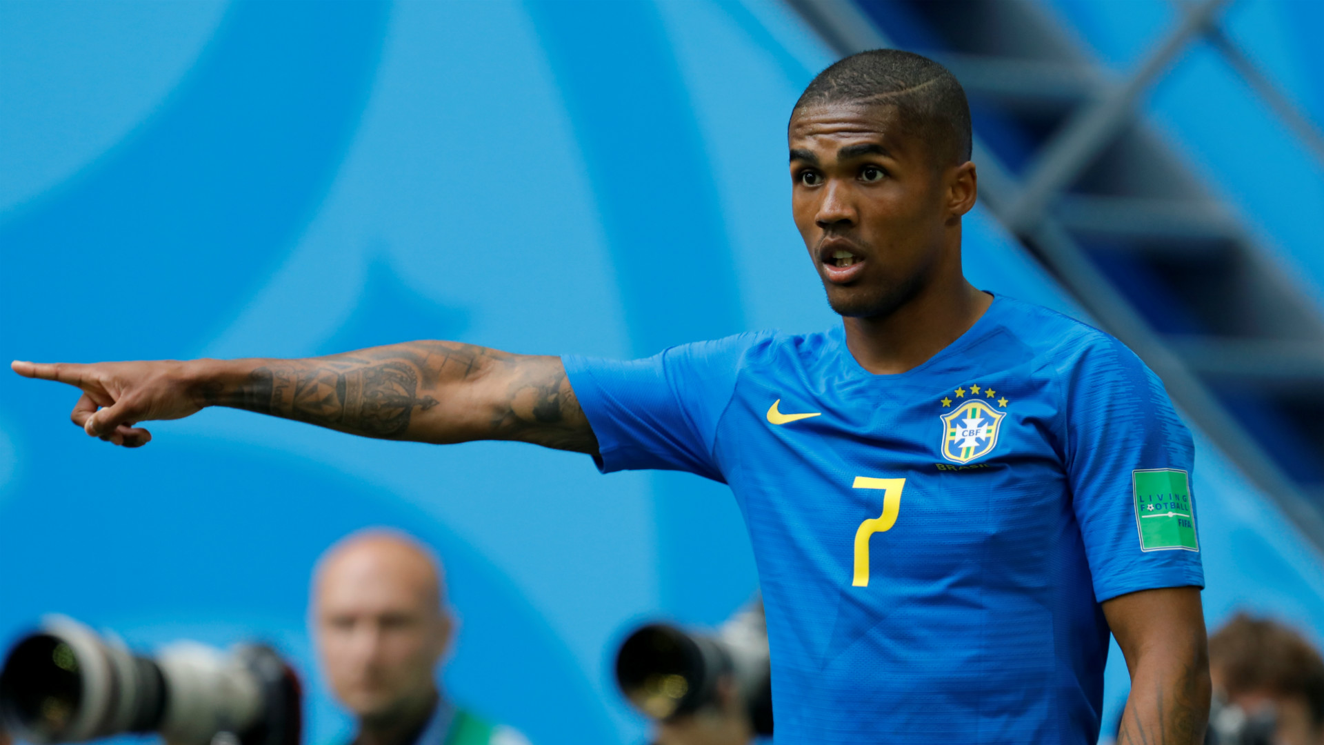  p>道格拉斯·科斯塔(douglas costa),1990年9月14日出生于巴西萨普卡