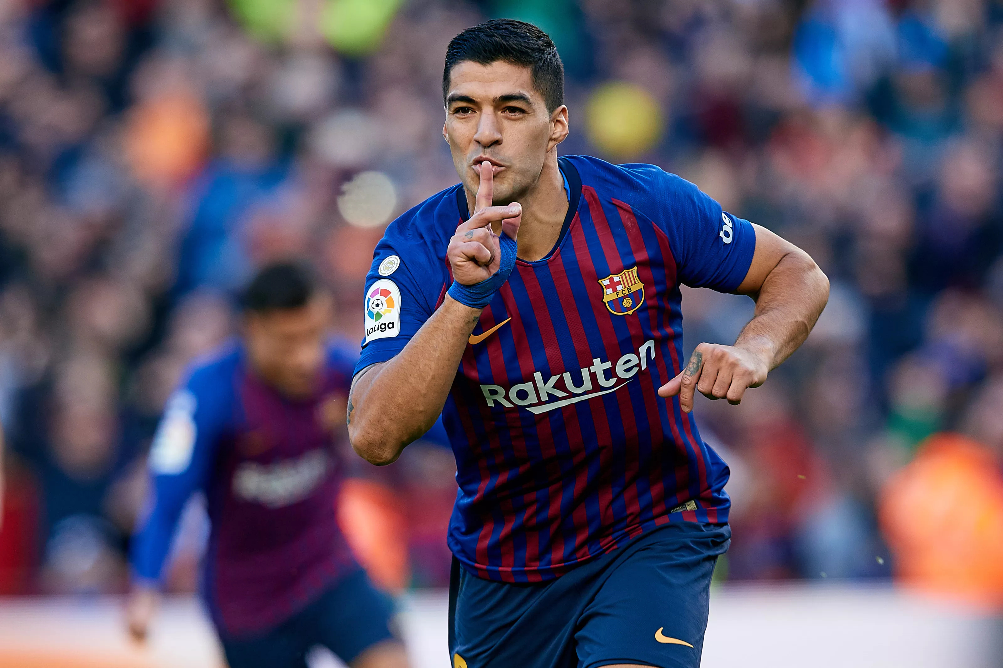  p> b>路易斯·苏亚雷斯 /b>(luis suárez),全名 b>路易斯·阿尔韦托