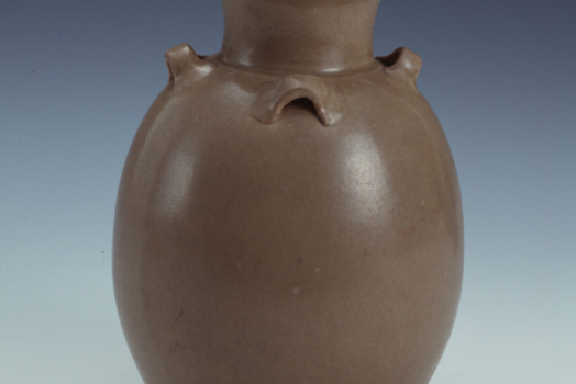  p>唐越窑四系壶是唐代时期的文物,现收藏于上海博物馆. /p>