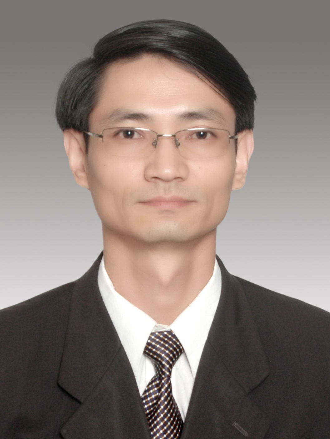  p data-id="tgbxmbxvxqaq">杨振,男,汉族,1975