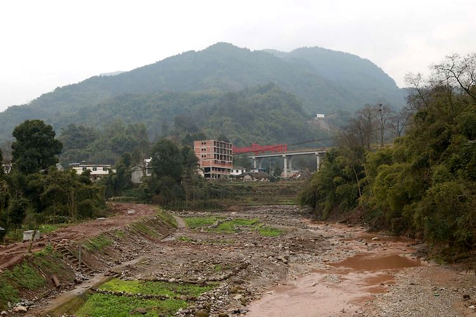  p>沐溪河,古称沐源川,沐溪,亦名沐川河,传说沐川县城东南原有石立溪