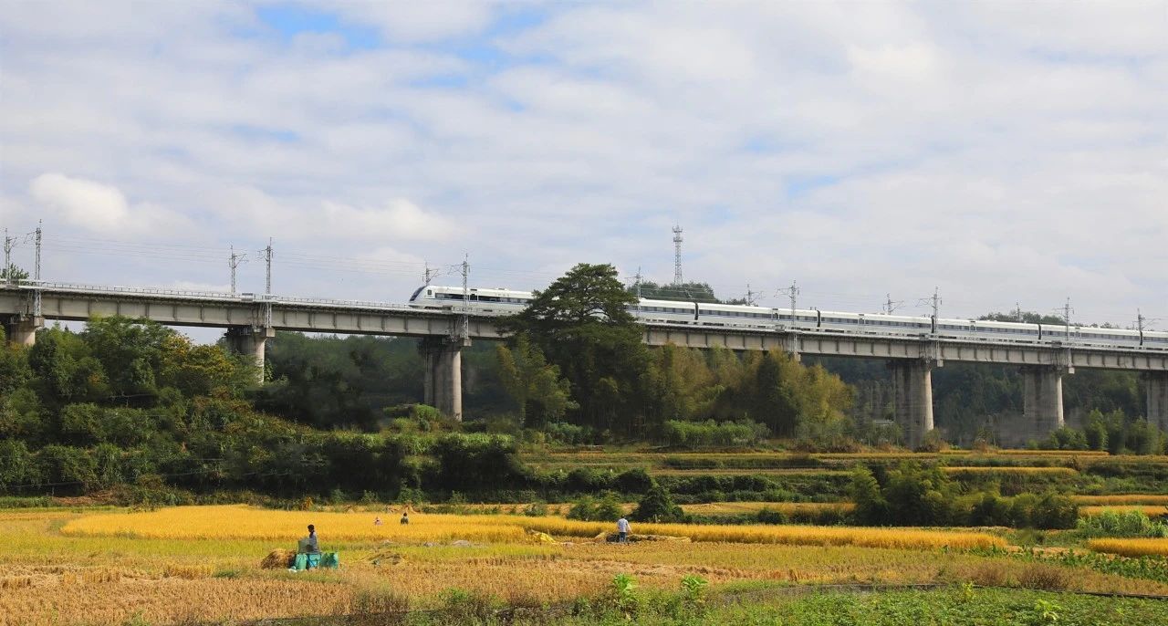 冠豸山火车站